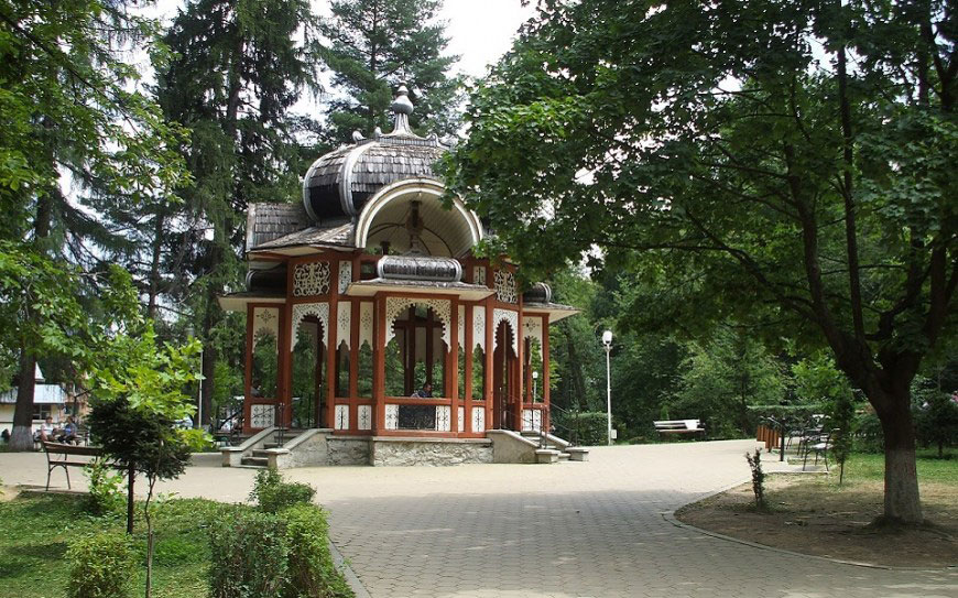 Pensiunea Teodora - Cazare Vatra Dornei - Parc central